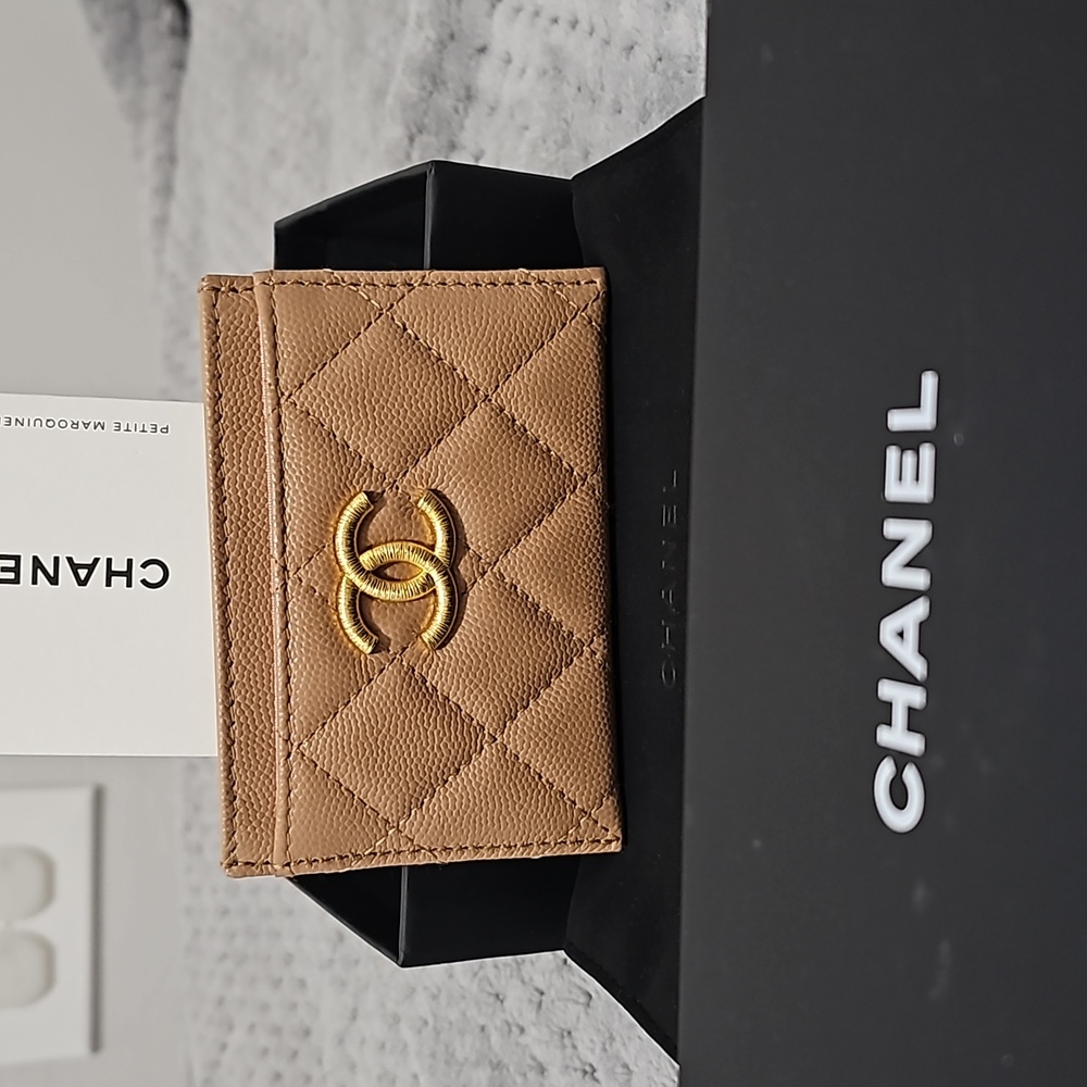 ✨️CHANEL NWOT Card holder